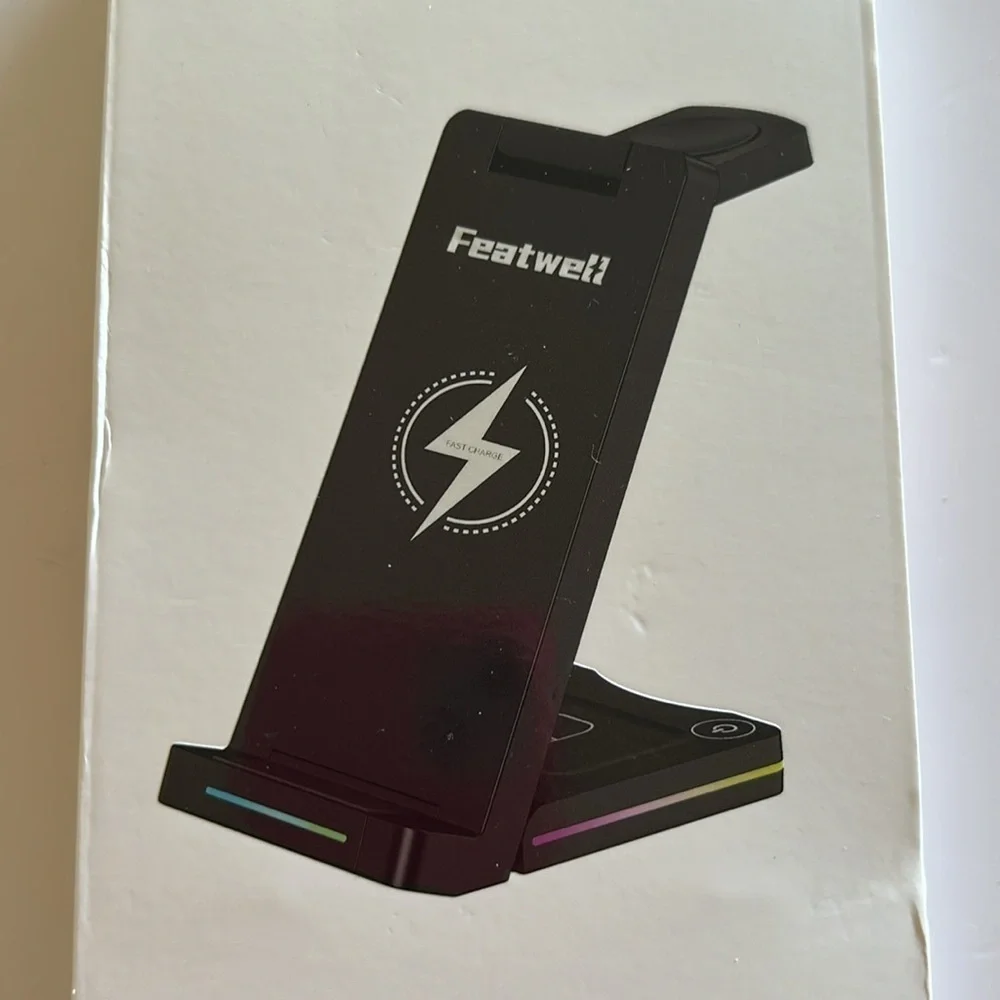 Featwell Folding 25W Wireless Charging Station.  Charges 3 items at once! NEW